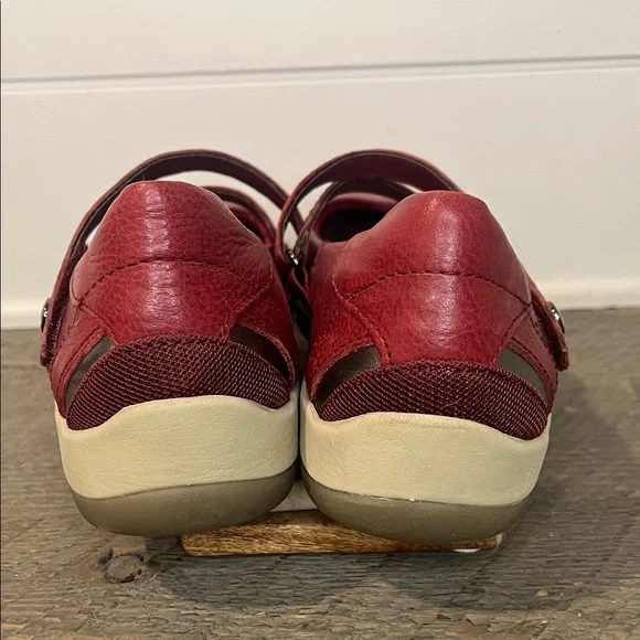 NWOT Earth Kara Newton Mary Jane Leather Flats Womens Garnet Size 7.5 - Picture 6 of 10